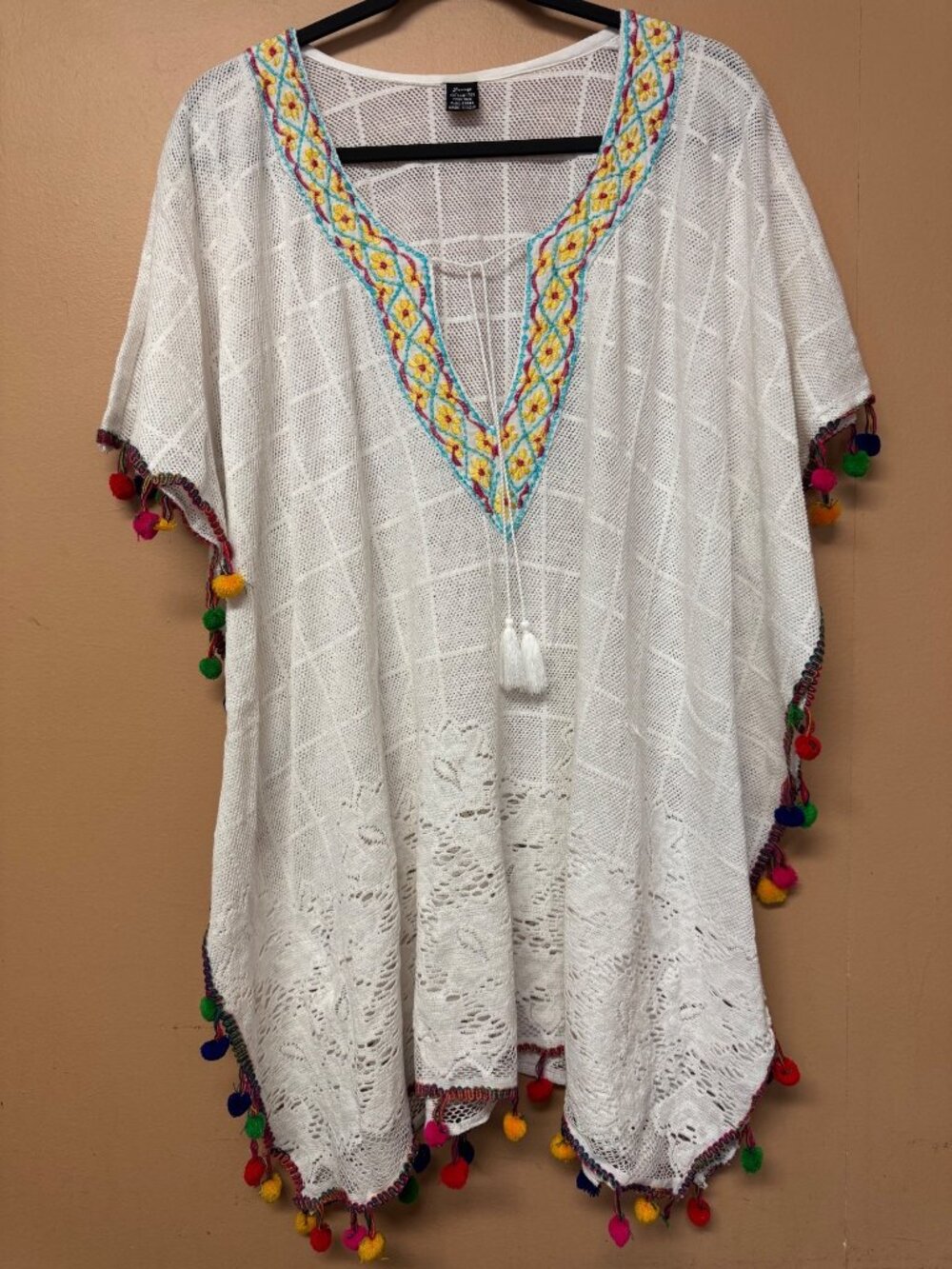 Zury White Crochet Knit Boho Beach Cover Up Kaftan Tunic Pom Pom Size OS Artsy